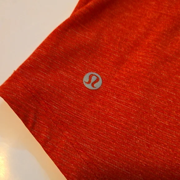 Lululemon run off Route tank size 4 Red - Picture 5 of 8